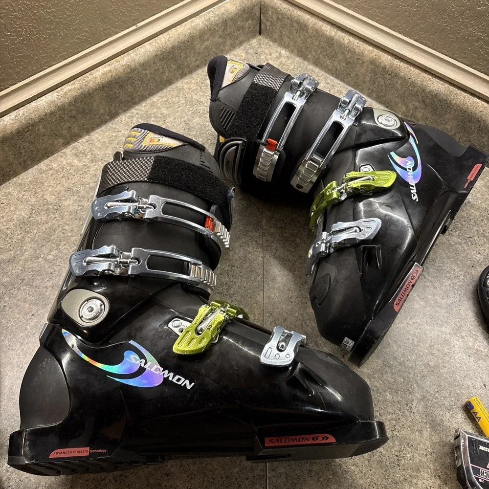 Salomon XWave 8 Ski Boots Sensifit Size 29-29.5 - Mens US 11-11.5 + Carry Bag